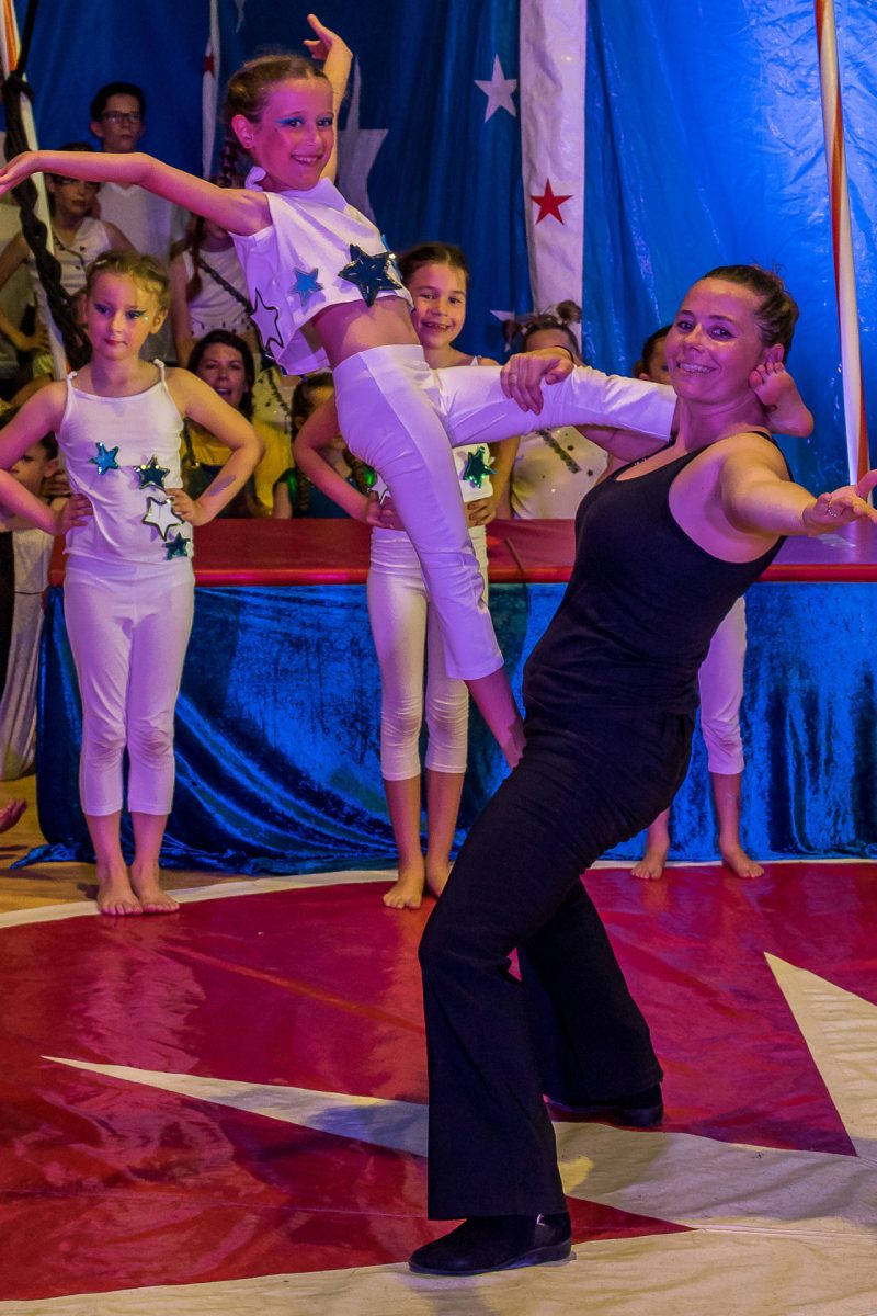 Ecole de Cirque figure acrobatie Les Achards