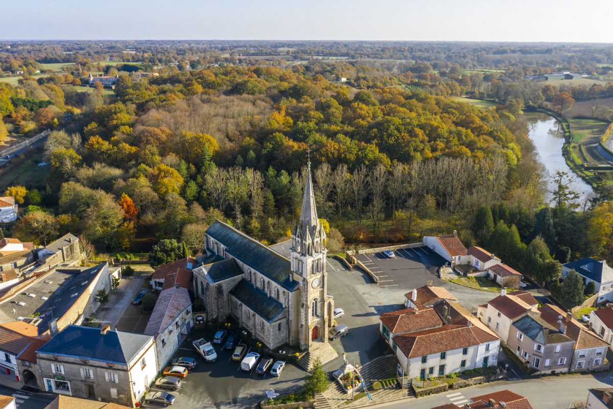 Bourg de Beaulieu sous la Roche