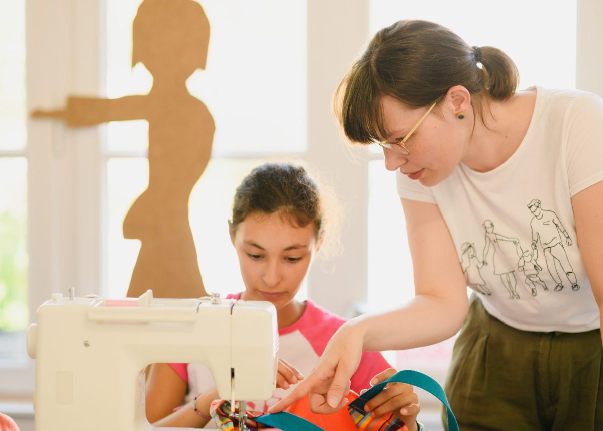 Les Estiv' Arts atelier initiation à la couture