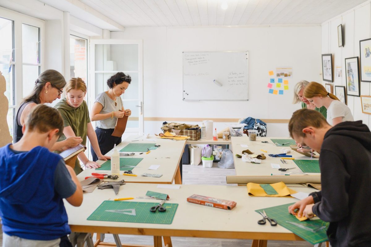 Les Estiv' Arts atelier fantaisies de cuir