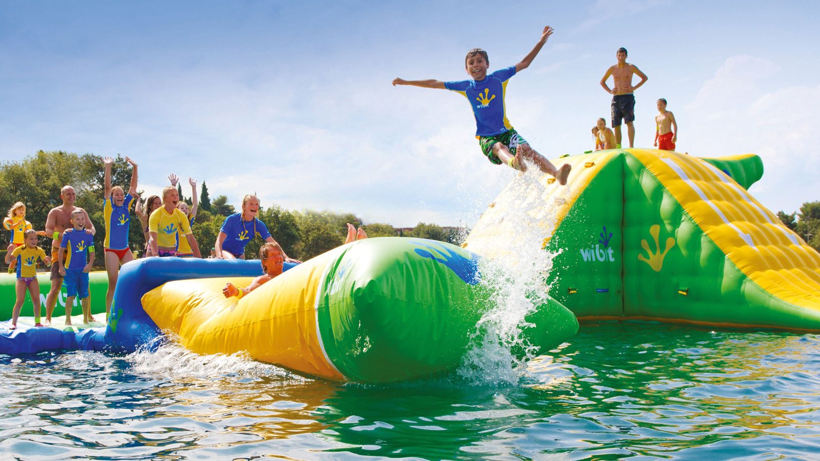 Aquapark activités aquatiques Le Grand Défi St Julien des Landes
