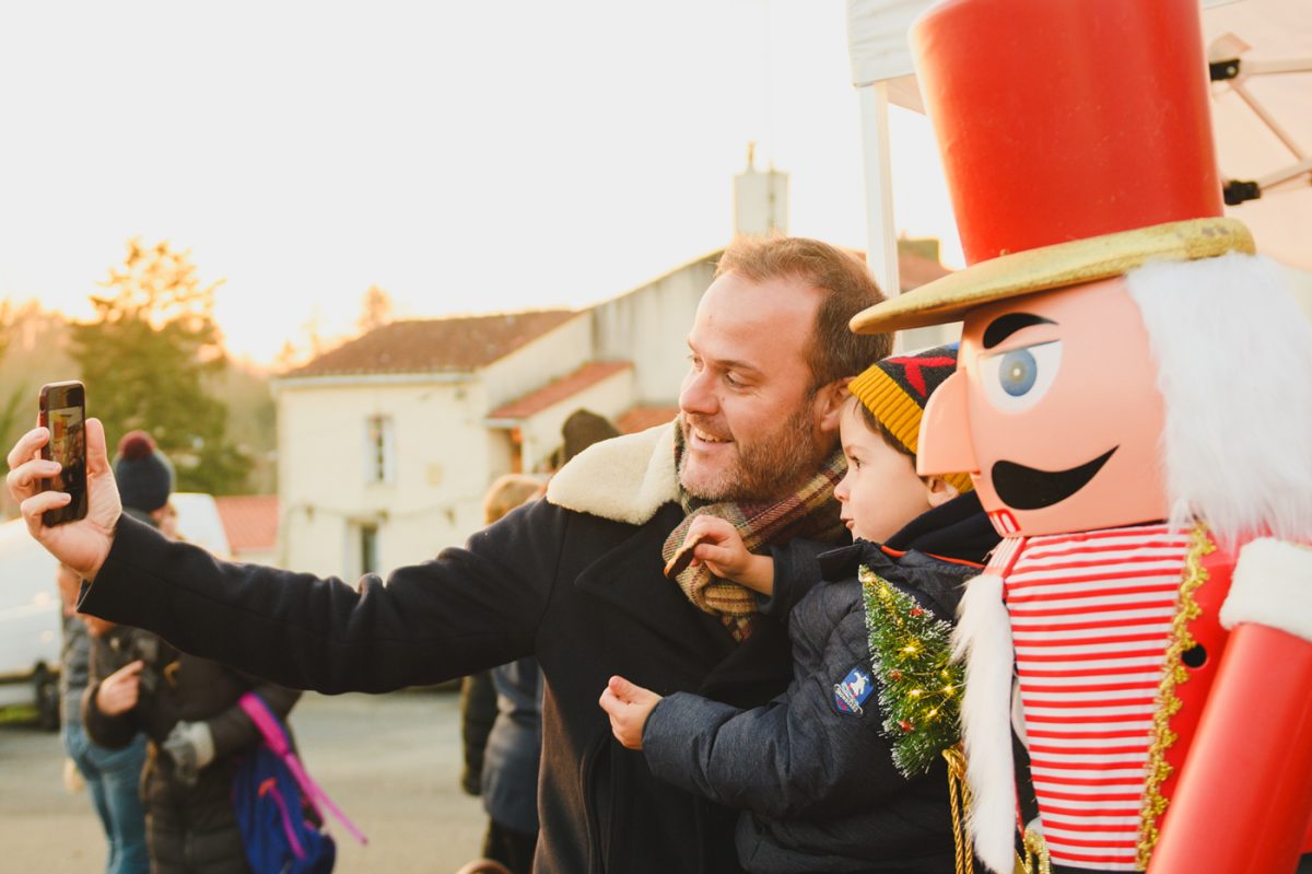 Moments à vivre famille marché de Noël Beaulieu sous la Roche Vendée