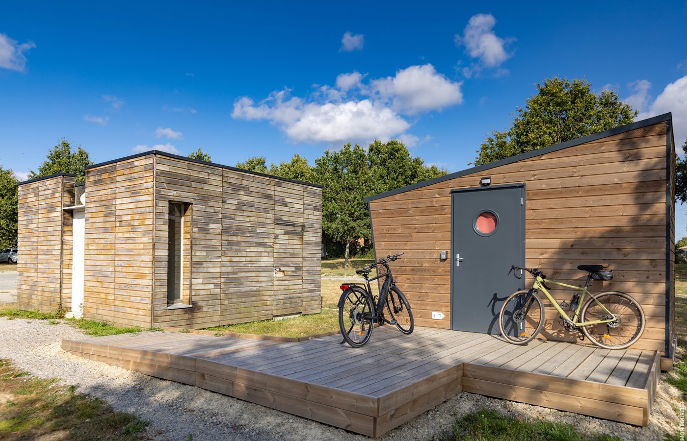 Hello Cabanes hébergements vélos où dormir au Pays des Achards