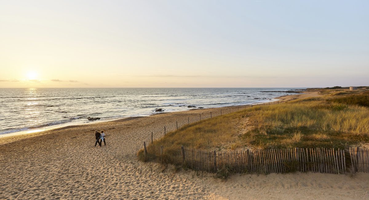 Coucher de soleil sur la plage de la Paracou aux Sables d'Olonne