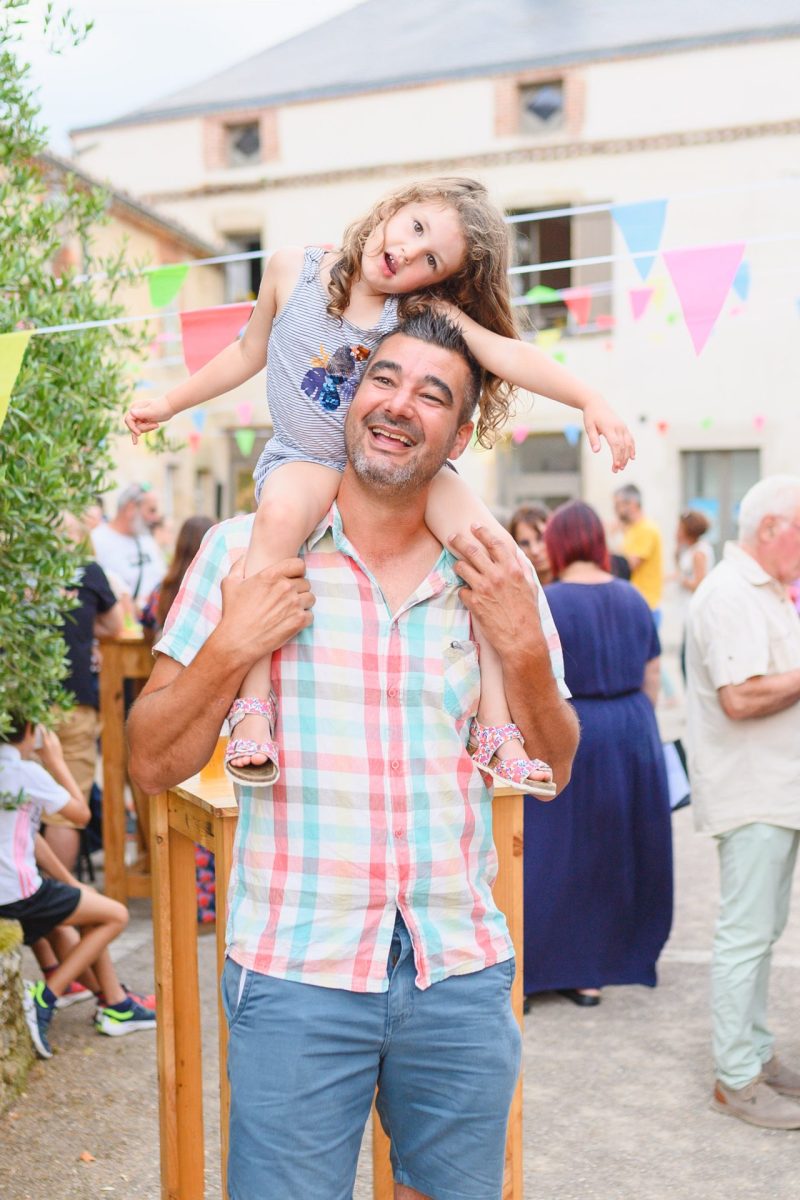 Les Apéros du Patrimoine à Beaulieu sous la Roche papa et sa fille