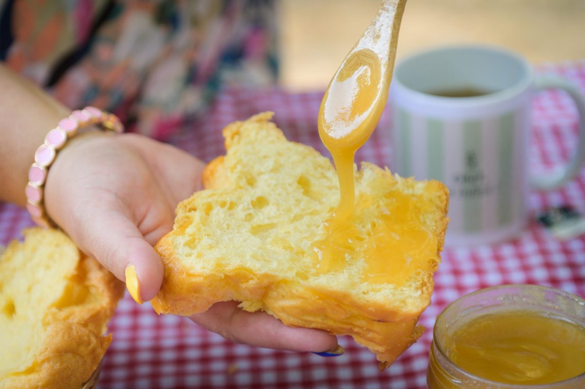 Produits locaux boutique OT Pays des Achards brioche vendéenne et miel