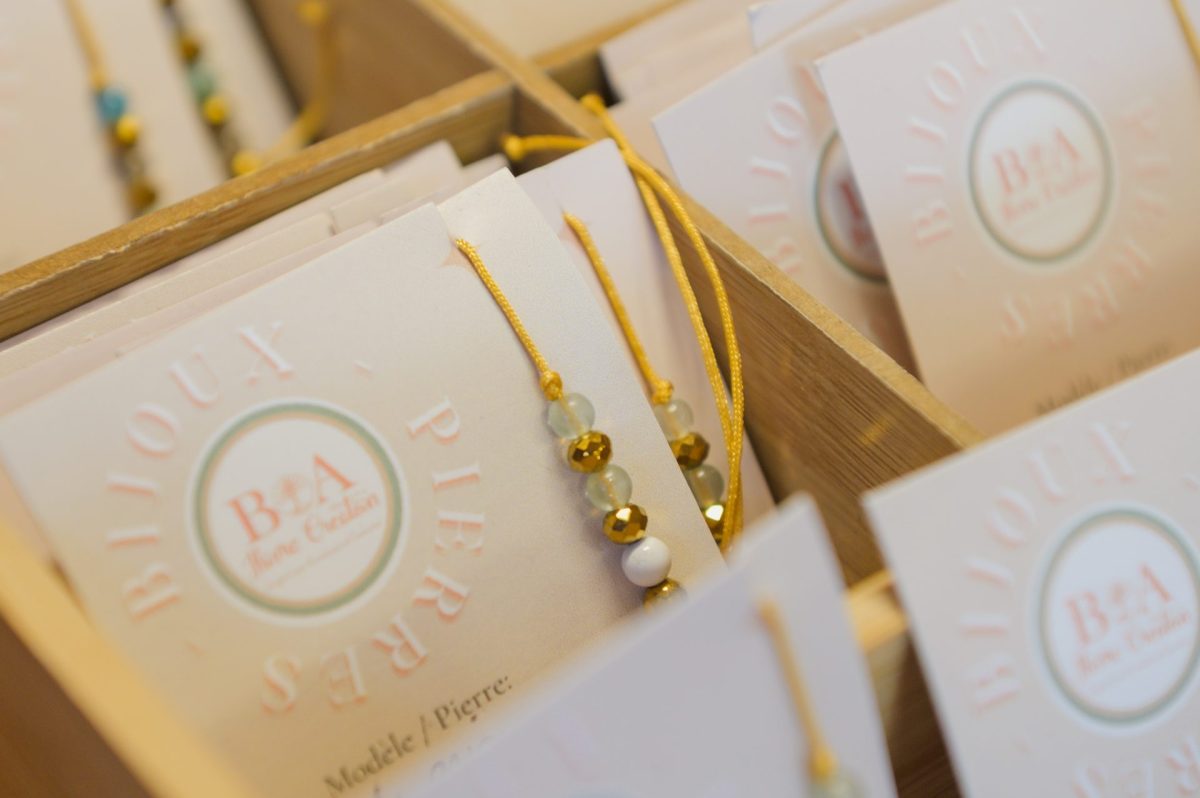 Créations artisanales Vendée Boutique Office de Tourisme Pays des Achards bracelets pierres naturelles Boa Home