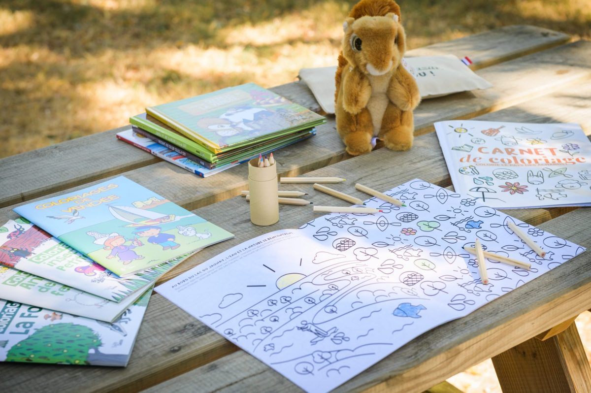 Boutique Office de Tourisme Pays des Achards gamme univers enfants coloriage et livres
