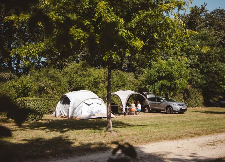 STELLPLÄTZE FÜR WOHNMOBILE CAMPING LA GUYONNIERE