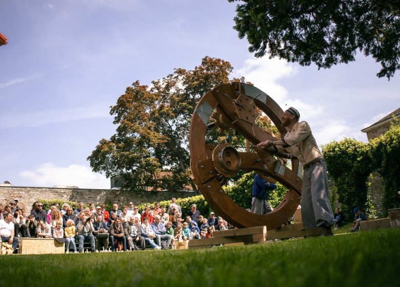 Festival Les Jaunay&rsquo;Stivales – « Faut qu&rsquo;ça tourne » et « Au p&rsquo;tit bonheur »