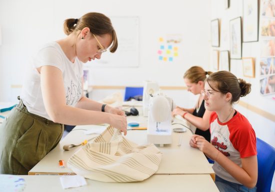 Les Estiv&rsquo;Arts – Atelier couture « Création d&rsquo;une trousse de toilette »