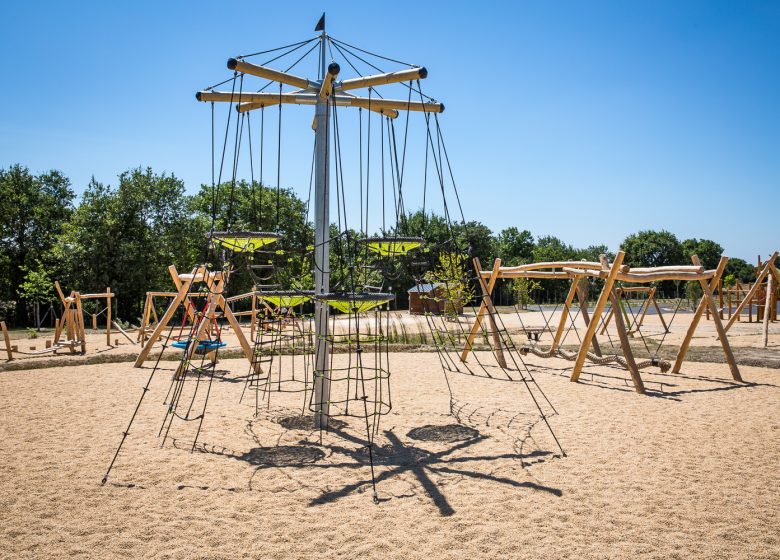 WOHNMOBILPLATZ CAMPING YELLOH VILLAGE LE PIN PARASOL