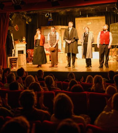 SALLE DE THÉÂTRE LE CHATBARET