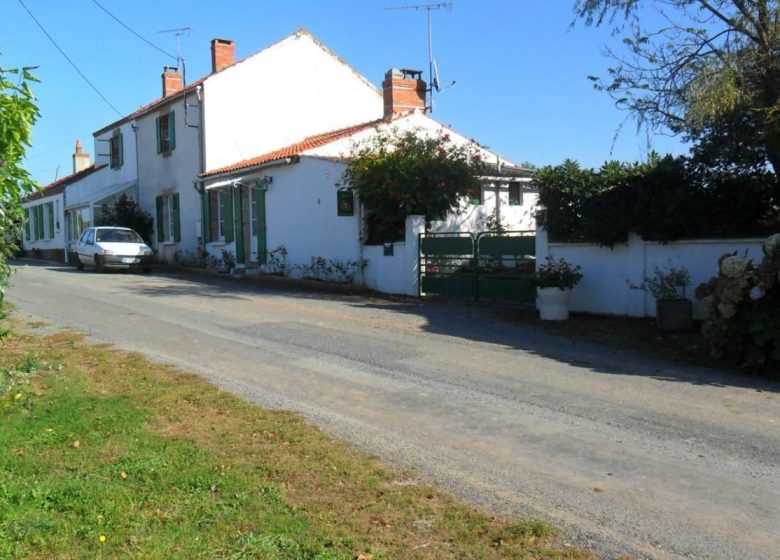 Large cottage for 9 people