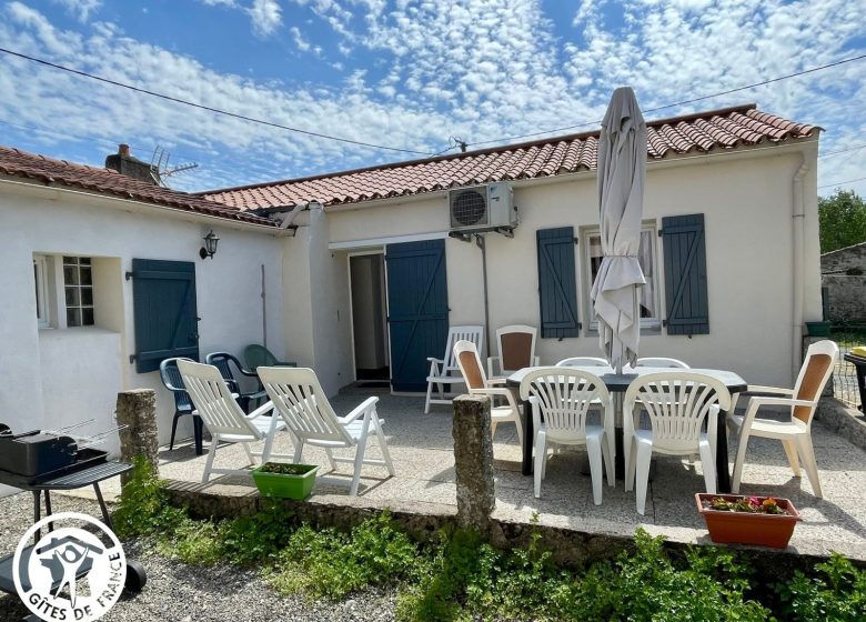 La Fontaine  au cœur du Village