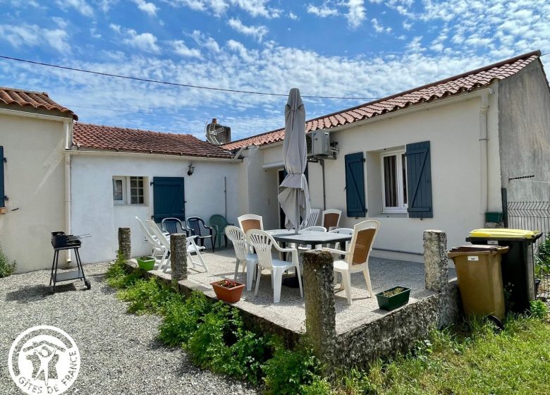 La Fontaine  au cœur du Village