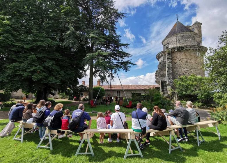 DAS SCHLOSS VON APREMONT