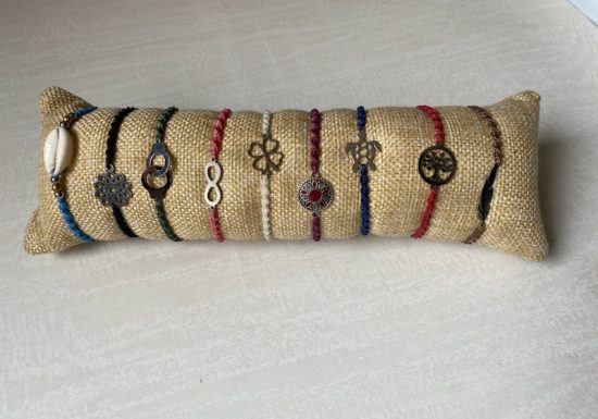 Les Estiv&rsquo;Arts – Atelier « Fabrication de bracelets en micro-macramé »