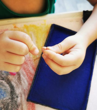 Atelier broderie spontanée – Art brut