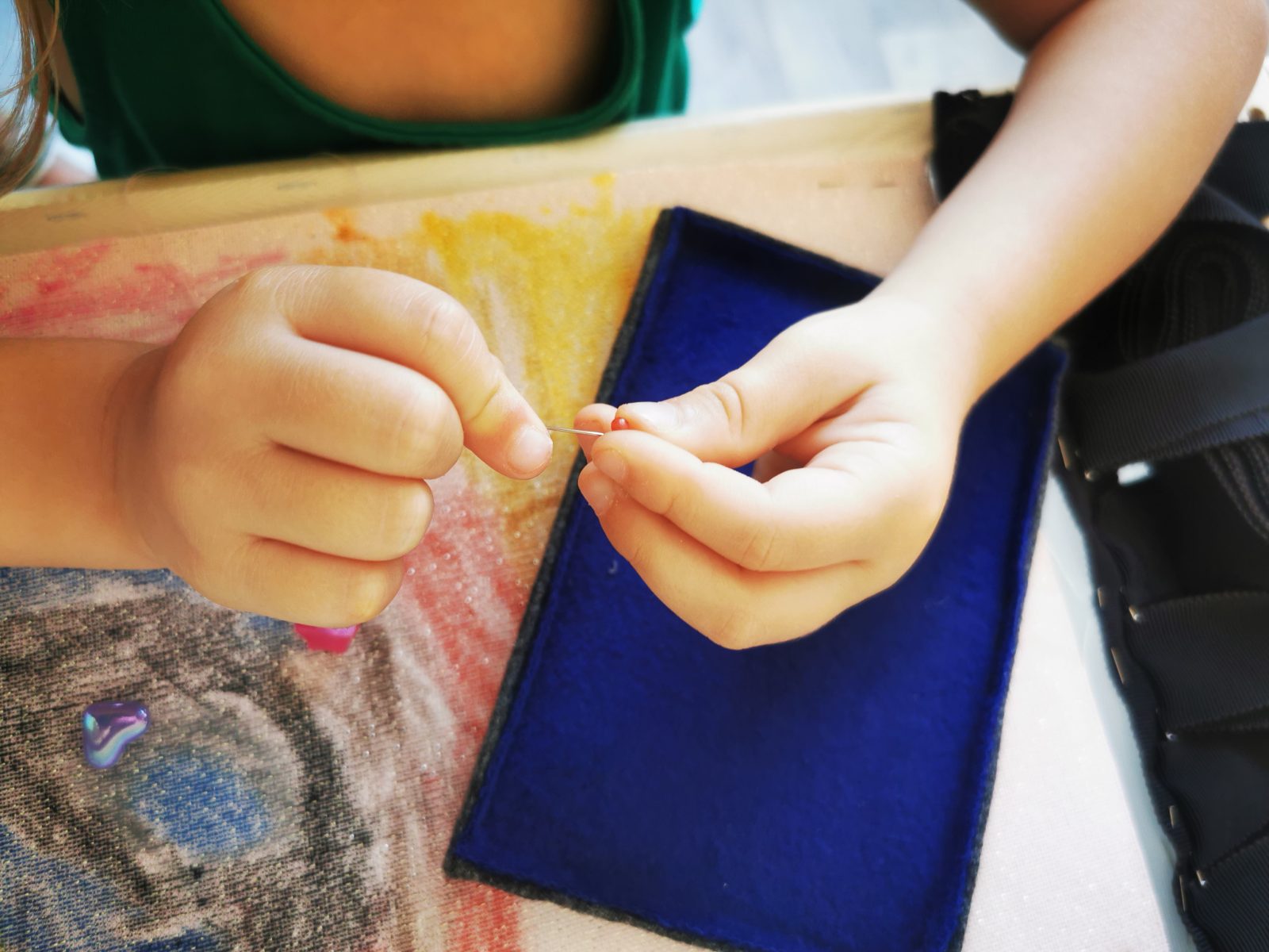 Atelier broderie spontanée – Art brut