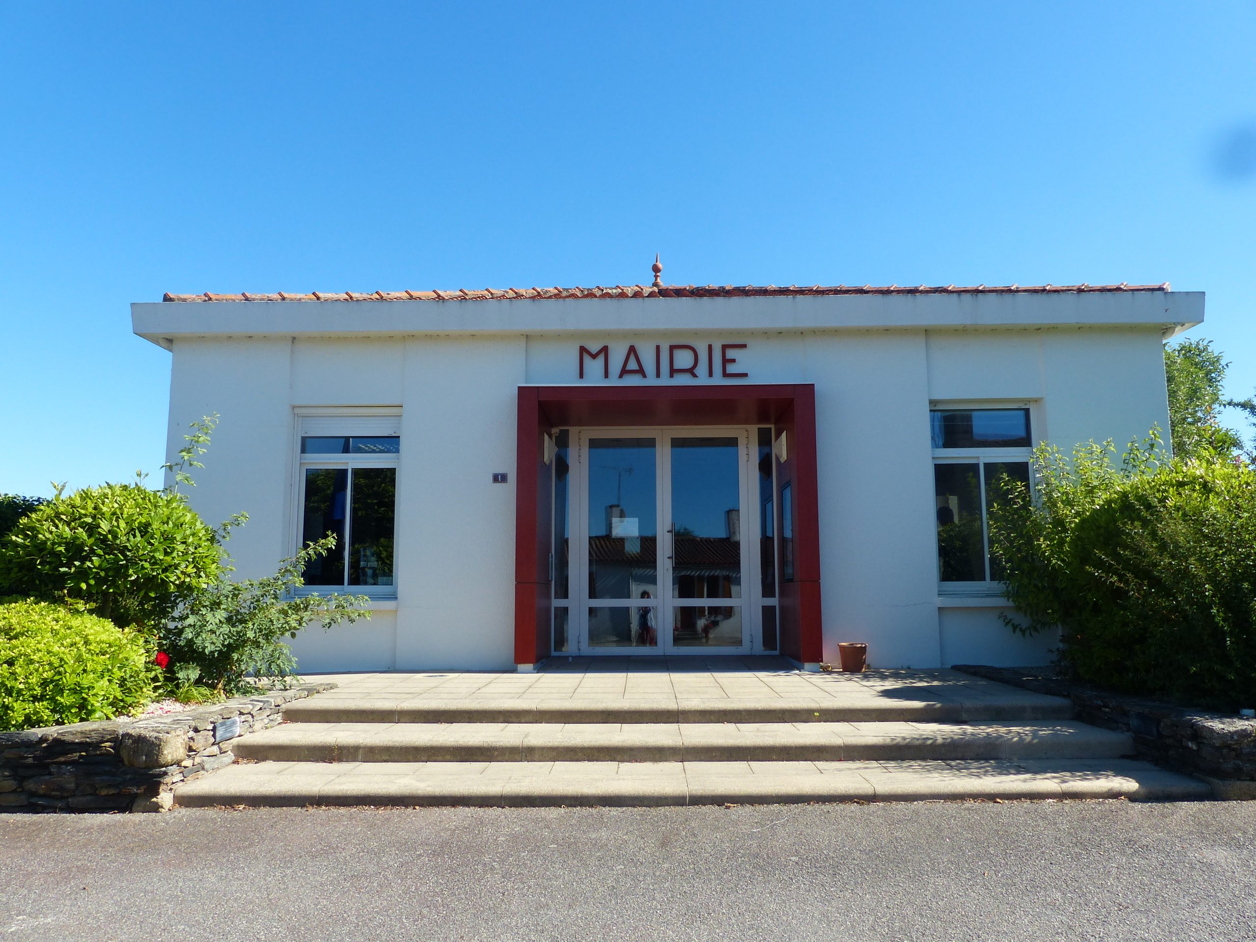 MAIRIE LE GIROUARD