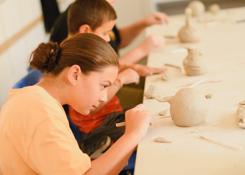 Les Estiv’Arts – Atelier modelage de l’argile