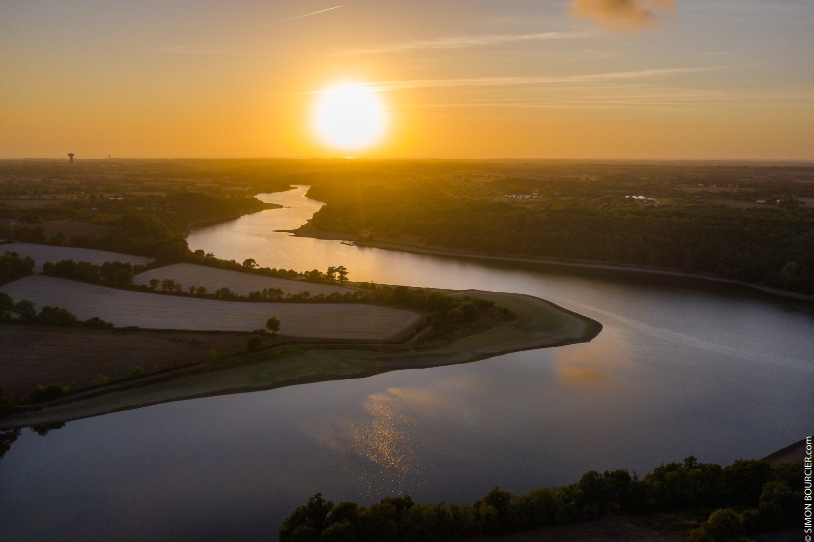 Balade pédalo au coucher du soleil au Lac du Jaunay