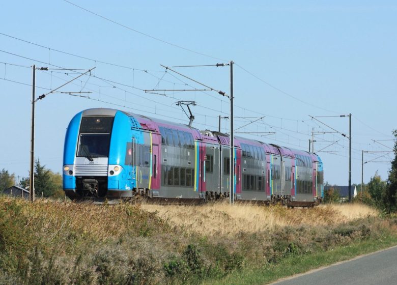 LES ACHARDS SNCF-STATION