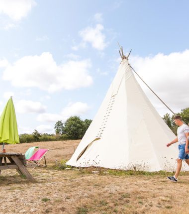 À L’Orée des Chênes – Tipi Ashukan
