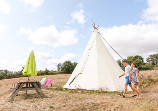 À L’Orée des Chênes – Tipi Ashukan