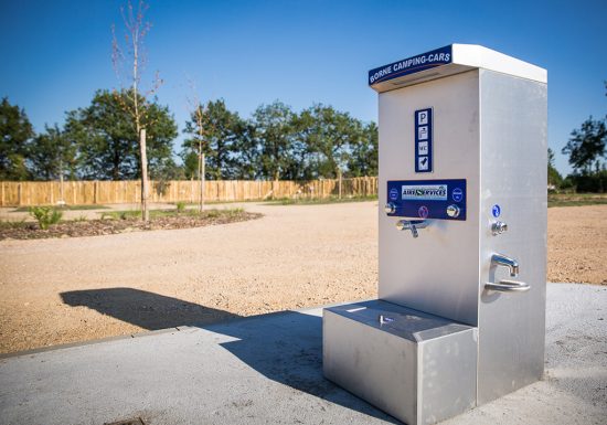 Aire de camping-cars Camping Yelloh Village Le Pin Parasol