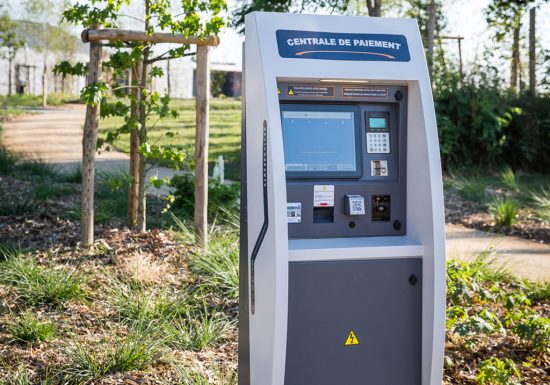 Aire de camping-cars Camping Yelloh Village Le Pin Parasol