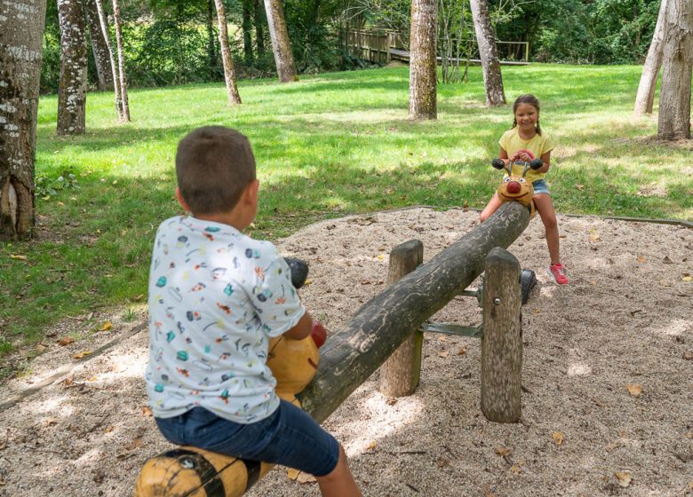 LAVARIE-SPIELPLATZ