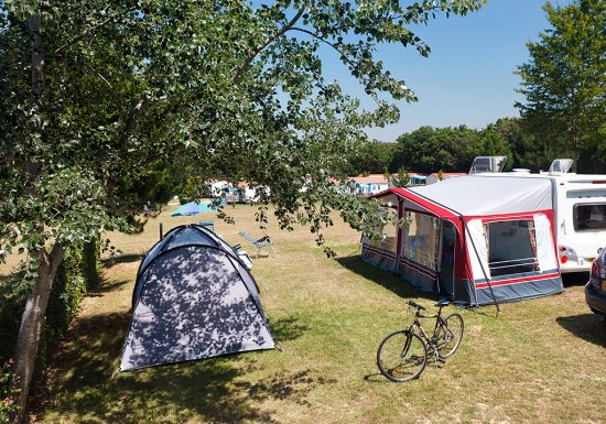 Emplacements camping-cars Camping Castel La Garangeoire