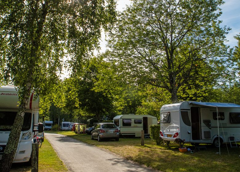 MOTORHOME PITCHES CAMPING CASTEL LA GARANGEOIRE