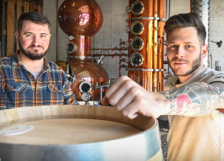 PRODUCENT BEZOEKEN – ACHARD DISTILLERIJ