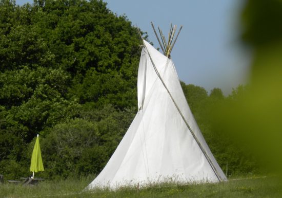 À L’Orée des Chênes – Tipi Ashukan