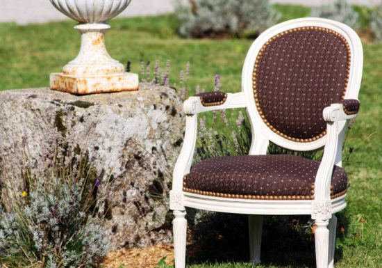 TAPISSIER ÉBÉNISTE – AURÉLIEN RAYNOND –  LE MOULIN DE JOSSE