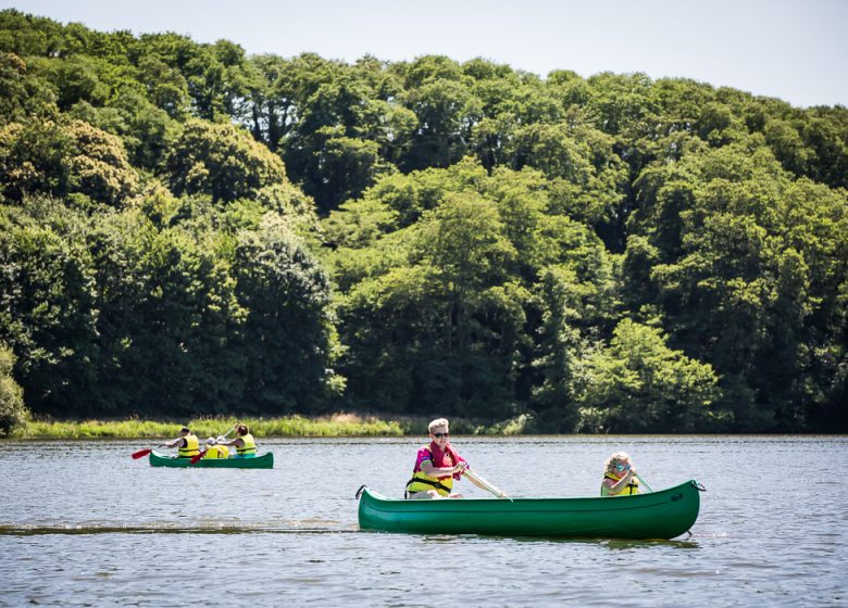 THE CANOES OF JAUNAY