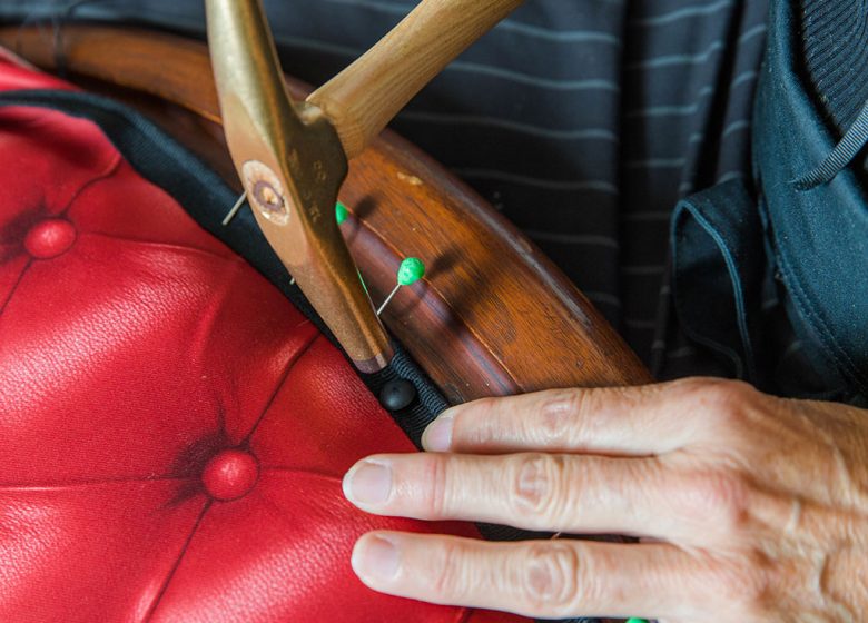 MARIE-HÉLÈNE FLANDROIS ARTISAN SEAT UPHOLSTERER