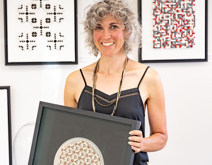 Visitez nos entreprises – Brodeuse d’art : Aurore Thuault