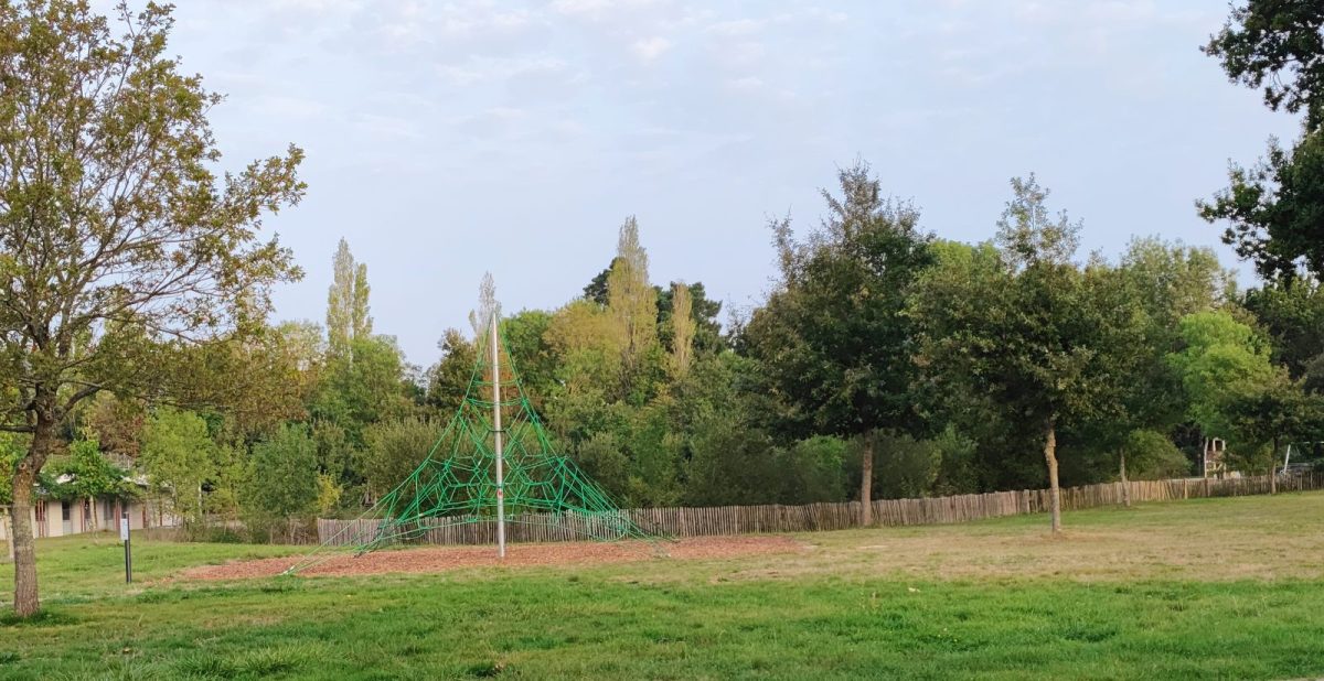 AIRE DE JEUX LES OUCHES DU JAUNAY à MARTINET - Office de Tourisme du Pays  des Achards