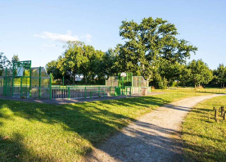 GEWÄSSER IM LA CHÊNAIE PARK